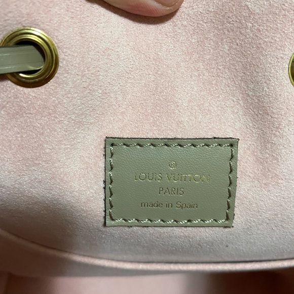 Louis Vuitton Montsouris backpack in monogram empreinte leather - Picture 5 of 10